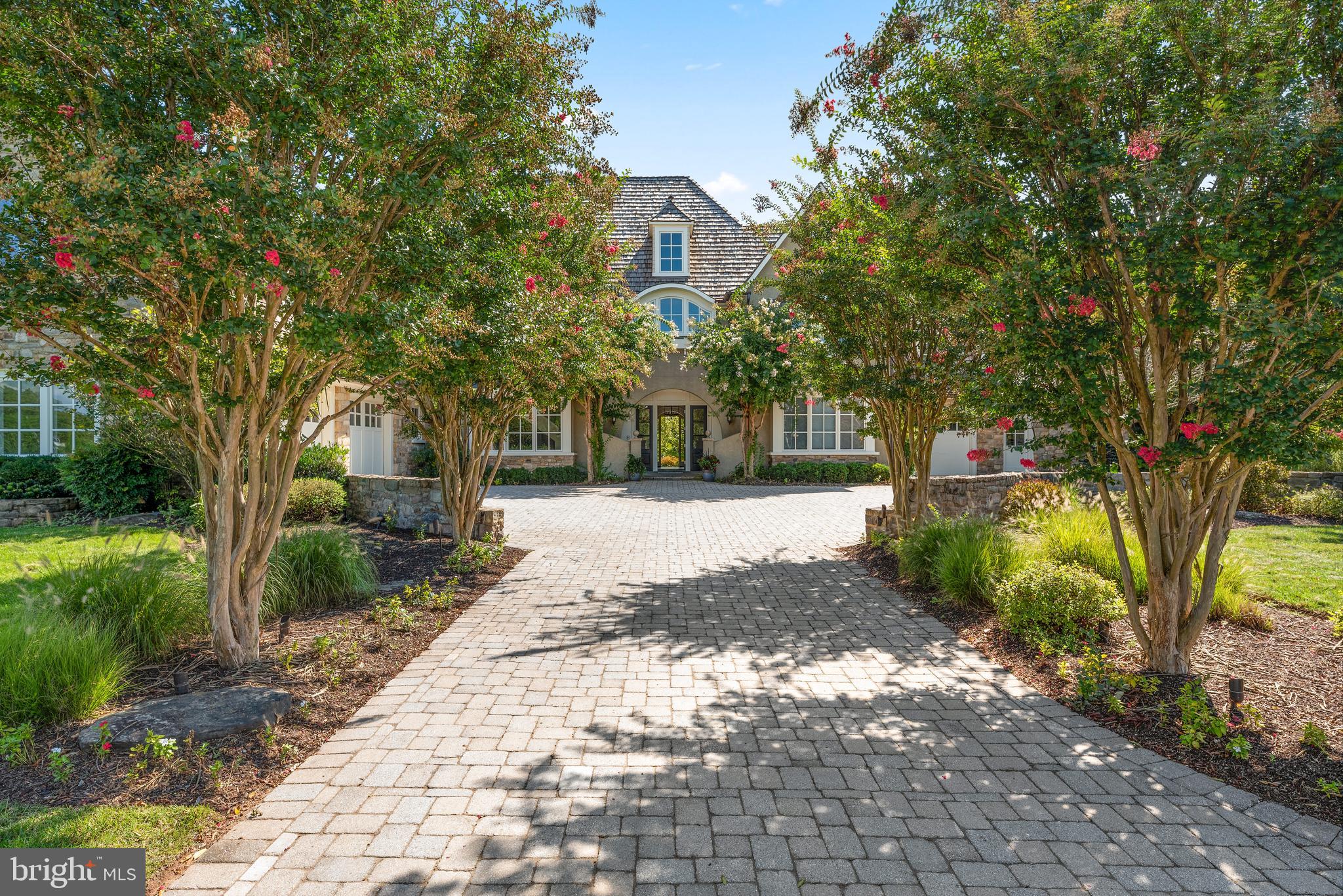 10818 Red Barn Lane Potomac, MD 20854 - Photo 3 of 141 Driveway entrance