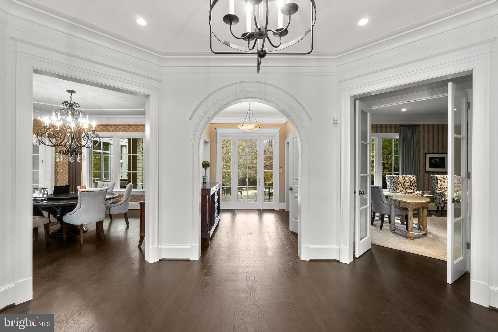 10818 Red Barn Lane Potomac, MD 20854 - Photo 31 of 141 Gracious Foyer