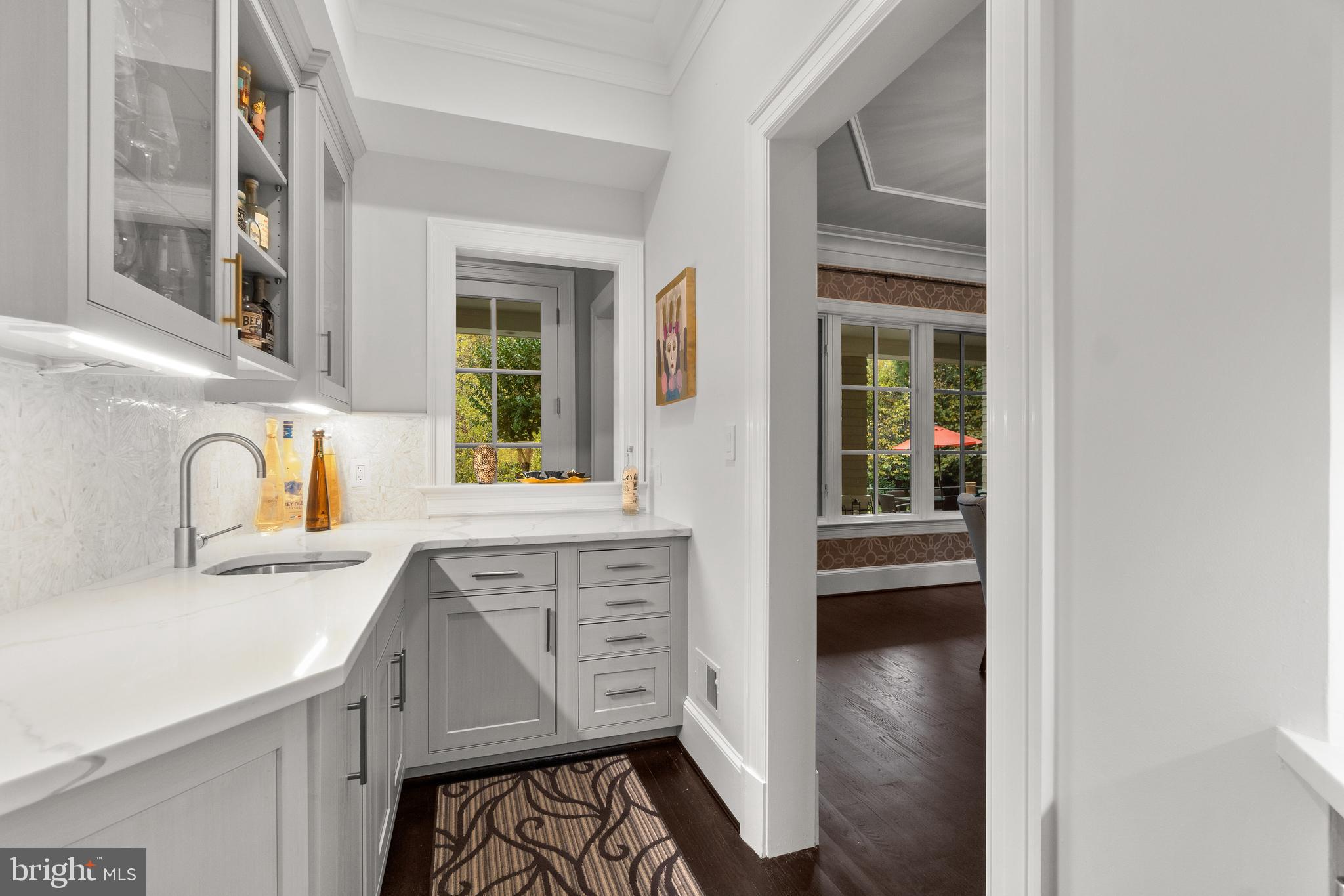 10818 Red Barn Lane Potomac, MD 20854 - Photo 39 of 141 Bar/Butler's Pantry