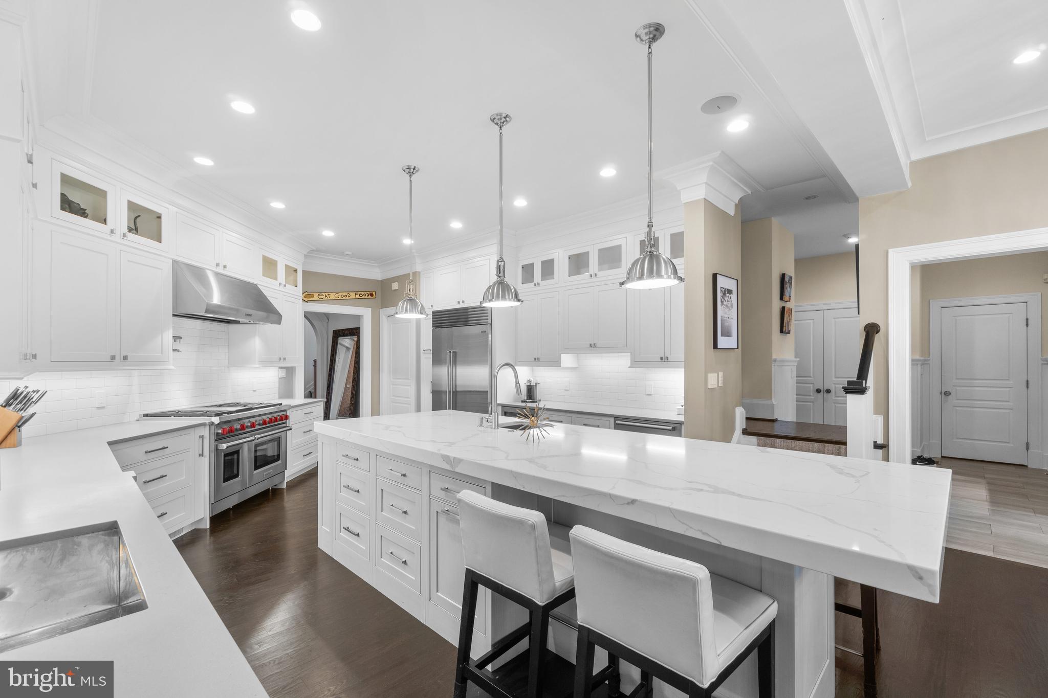 10818 Red Barn Lane Potomac, MD 20854 - Photo 41 of 141 State-of-the-Art Kitchen