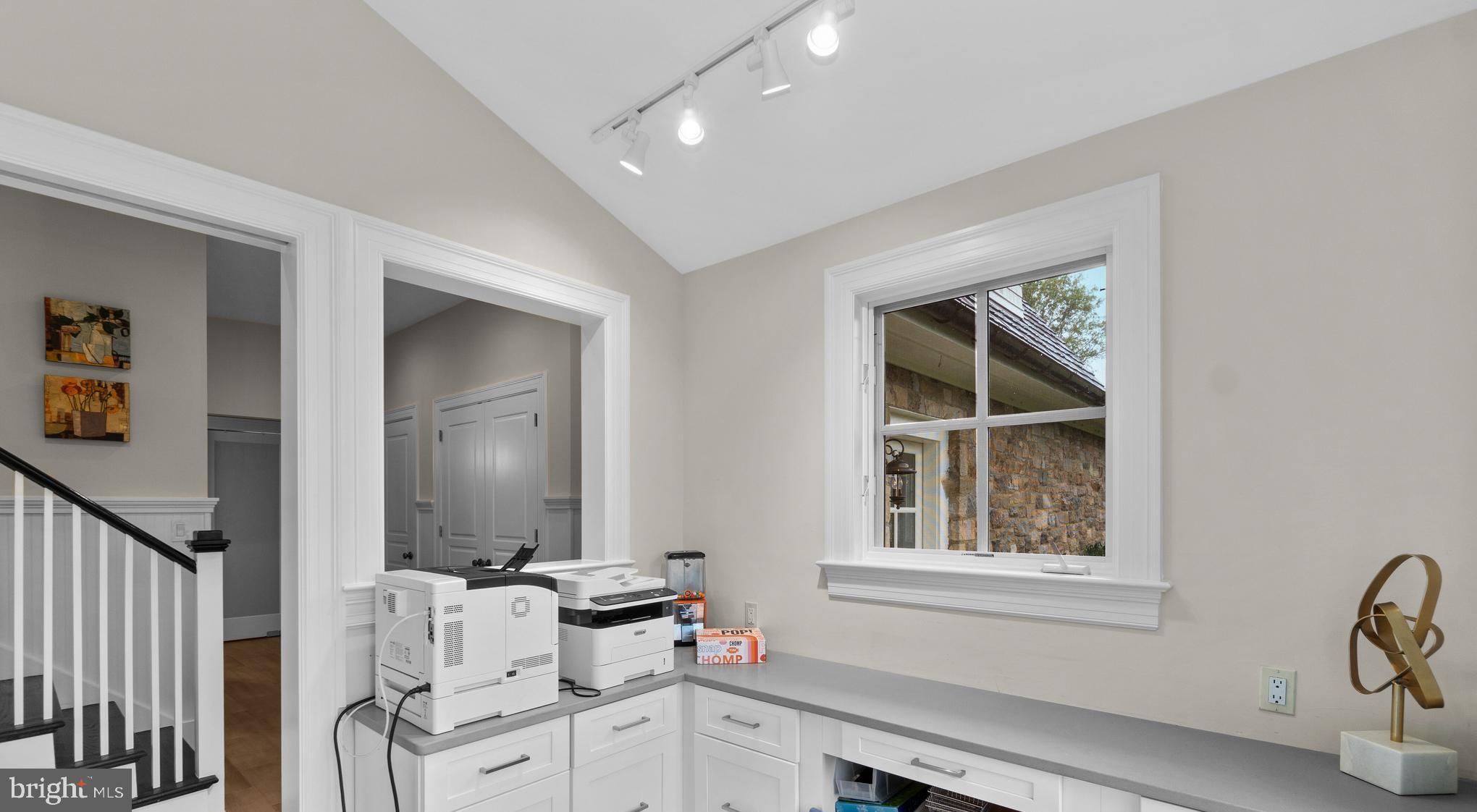 10818 Red Barn Lane Potomac, MD 20854 - Photo 68 of 141 Work station adjacent to Kitchen