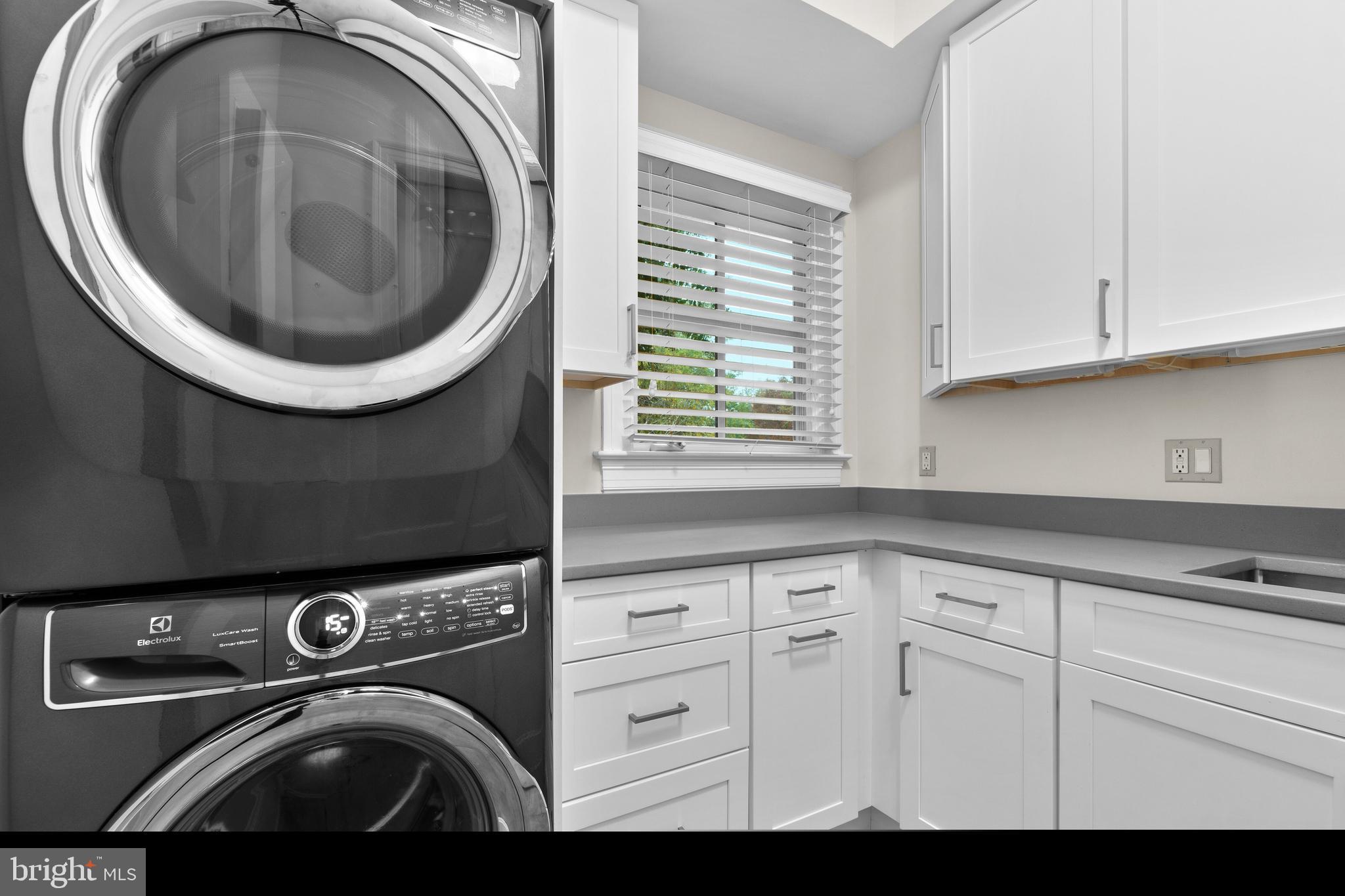 10818 Red Barn Lane Potomac, MD 20854 - Photo 69 of 141 Main Level Laundry Room