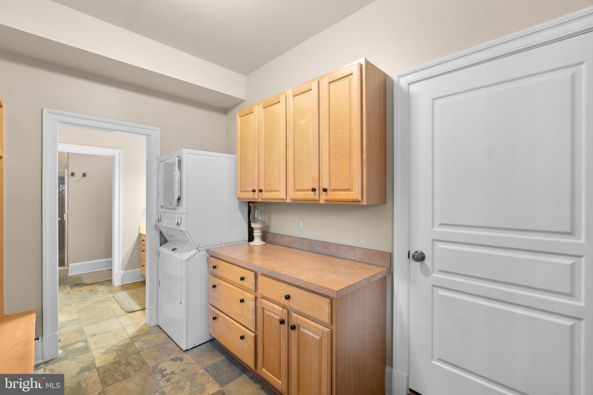 10818 Red Barn Lane Potomac, MD 20854 - Photo 70 of 141 Pool Dressing Room