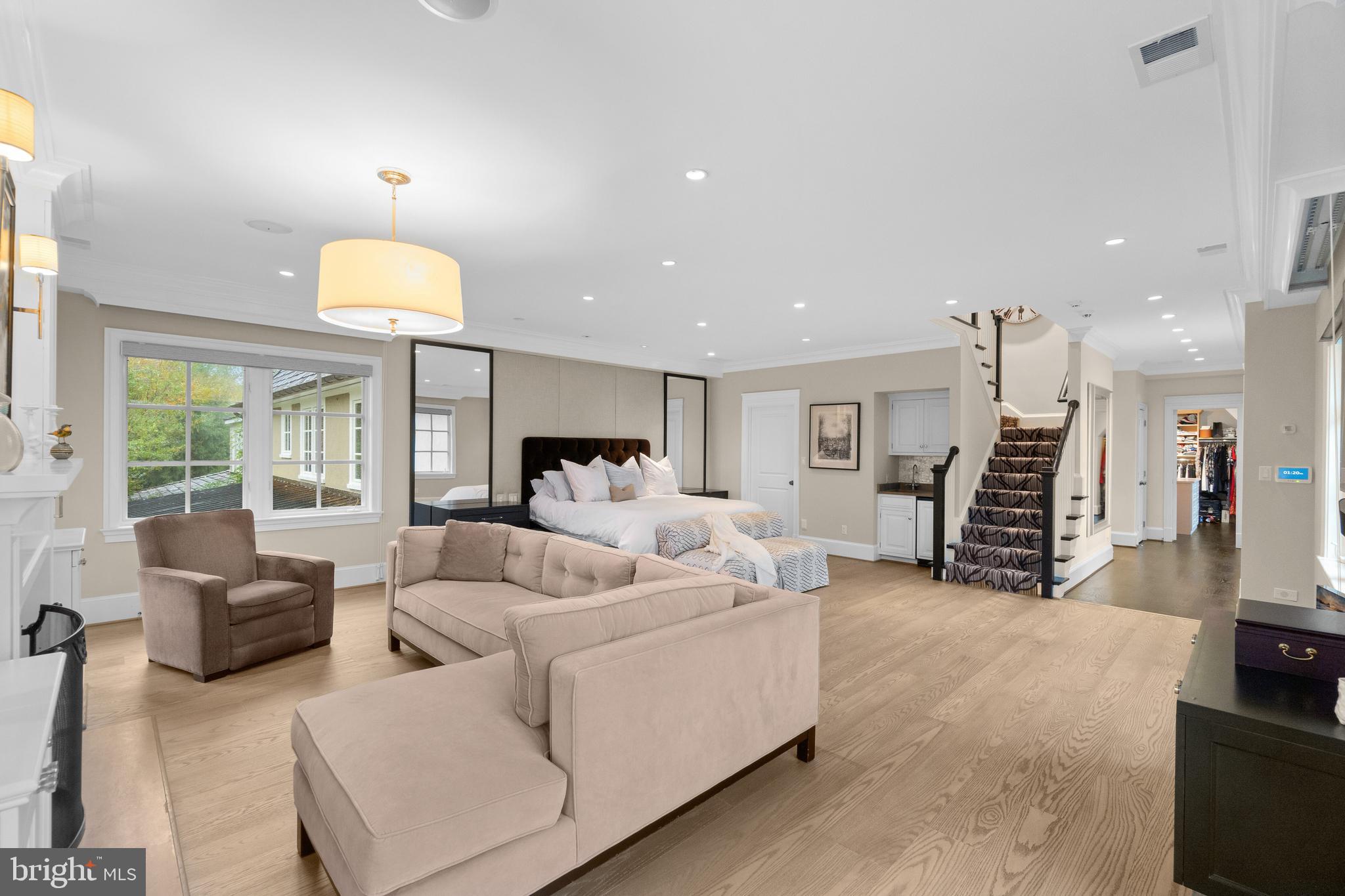 10818 Red Barn Lane Potomac, MD 20854 - Photo 74 of 141 Primary Bedroom Suite