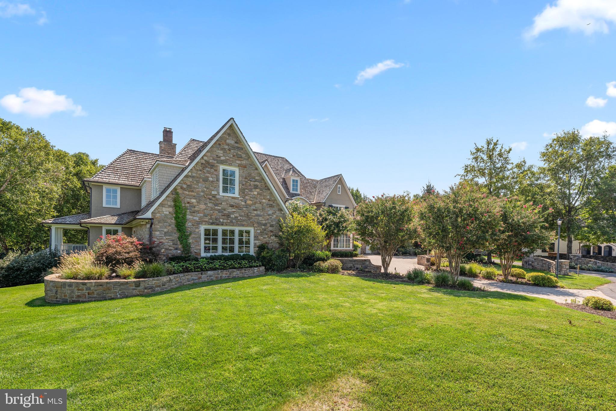 10818 Red Barn Lane Potomac, MD 20854 - Photo 8 of 141 Front exterior