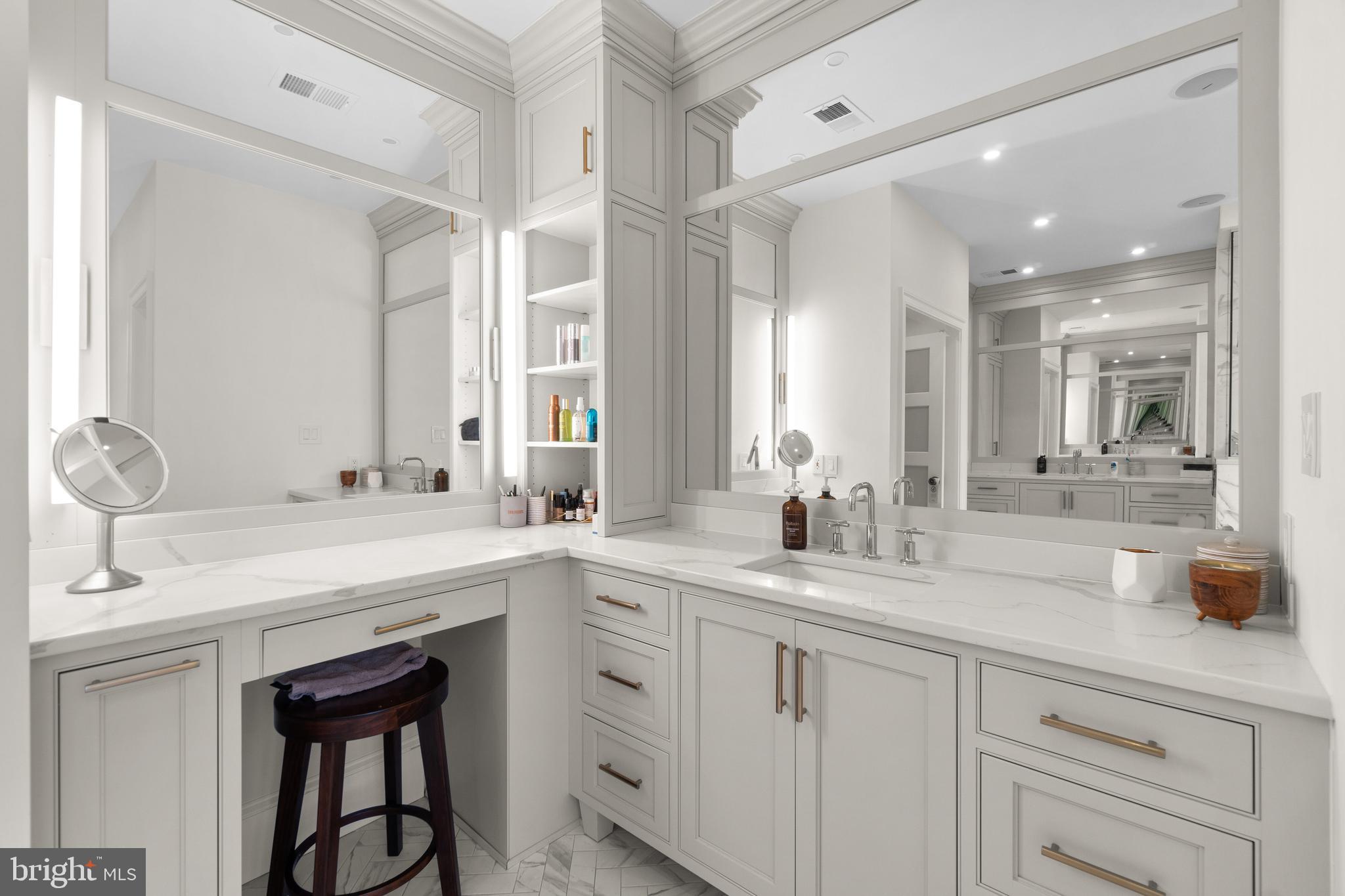 10818 Red Barn Lane Potomac, MD 20854 - Photo 81 of 141 New Primary Bathroom