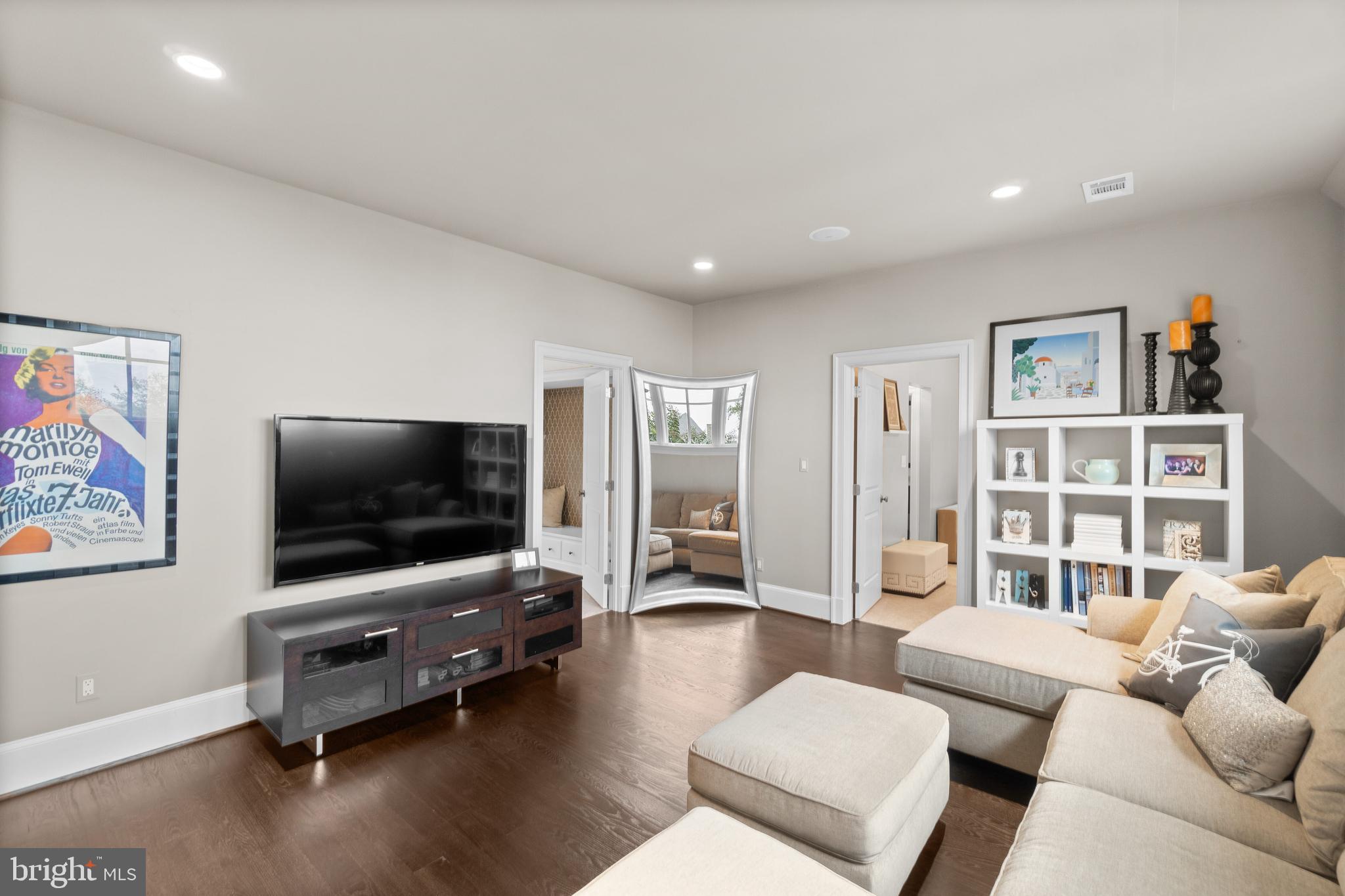 10818 Red Barn Lane Potomac, MD 20854 - Photo 88 of 141 2nd level family room