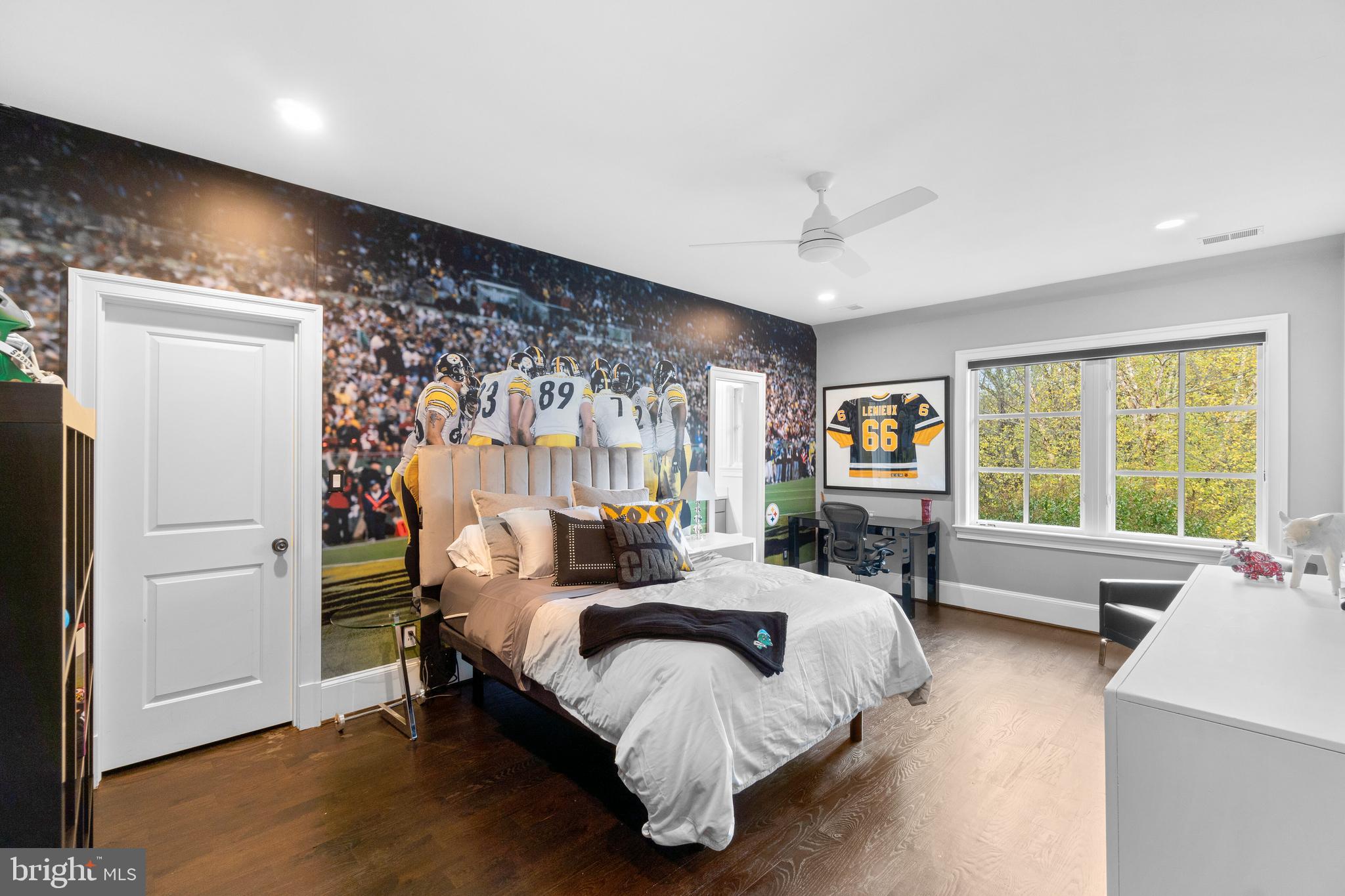 10818 Red Barn Lane Potomac, MD 20854 - Photo 89 of 141 2nd Bedroom with En Suite Bathroom