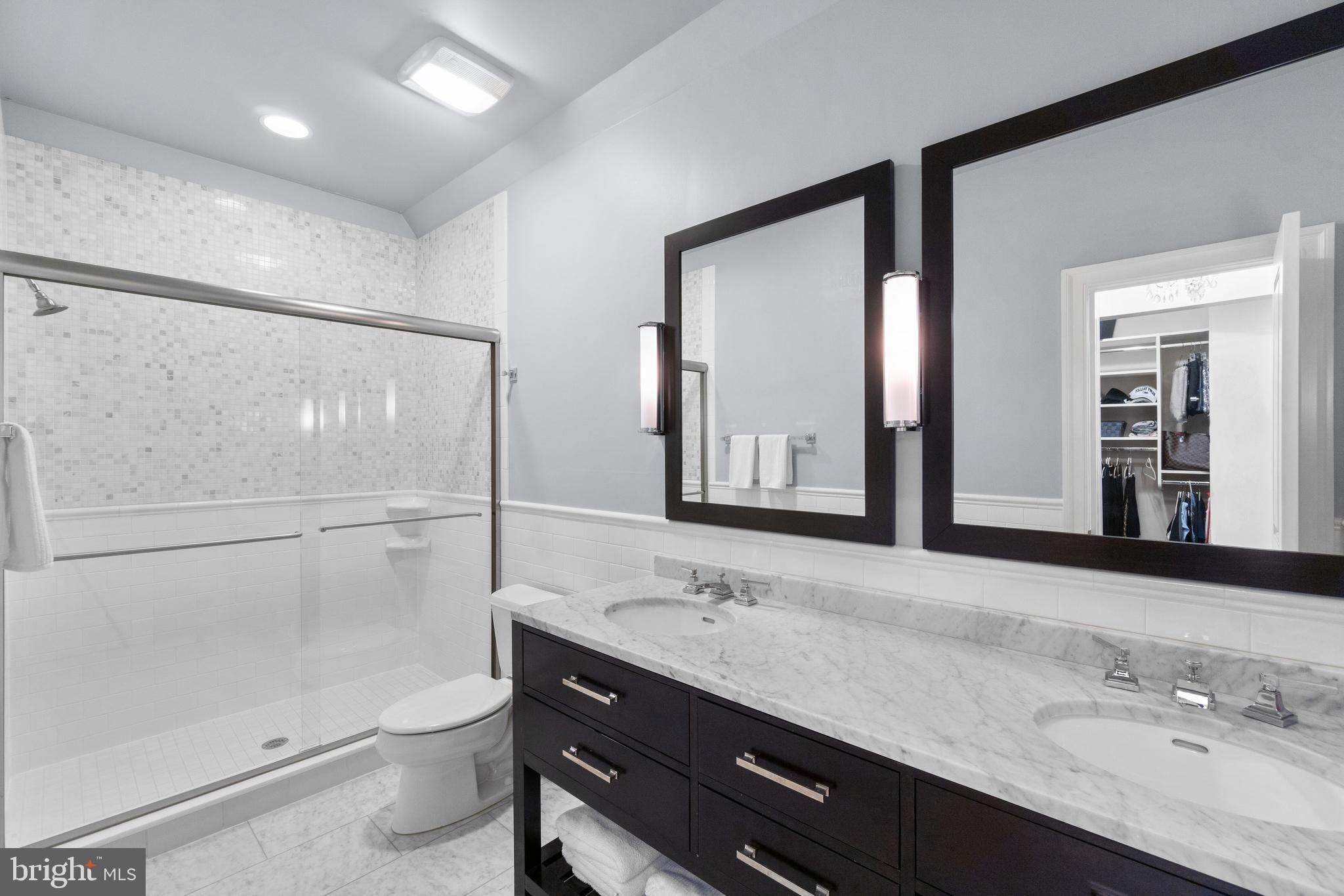 10818 Red Barn Lane Potomac, MD 20854 - Photo 96 of 141 En Suite Bathroom