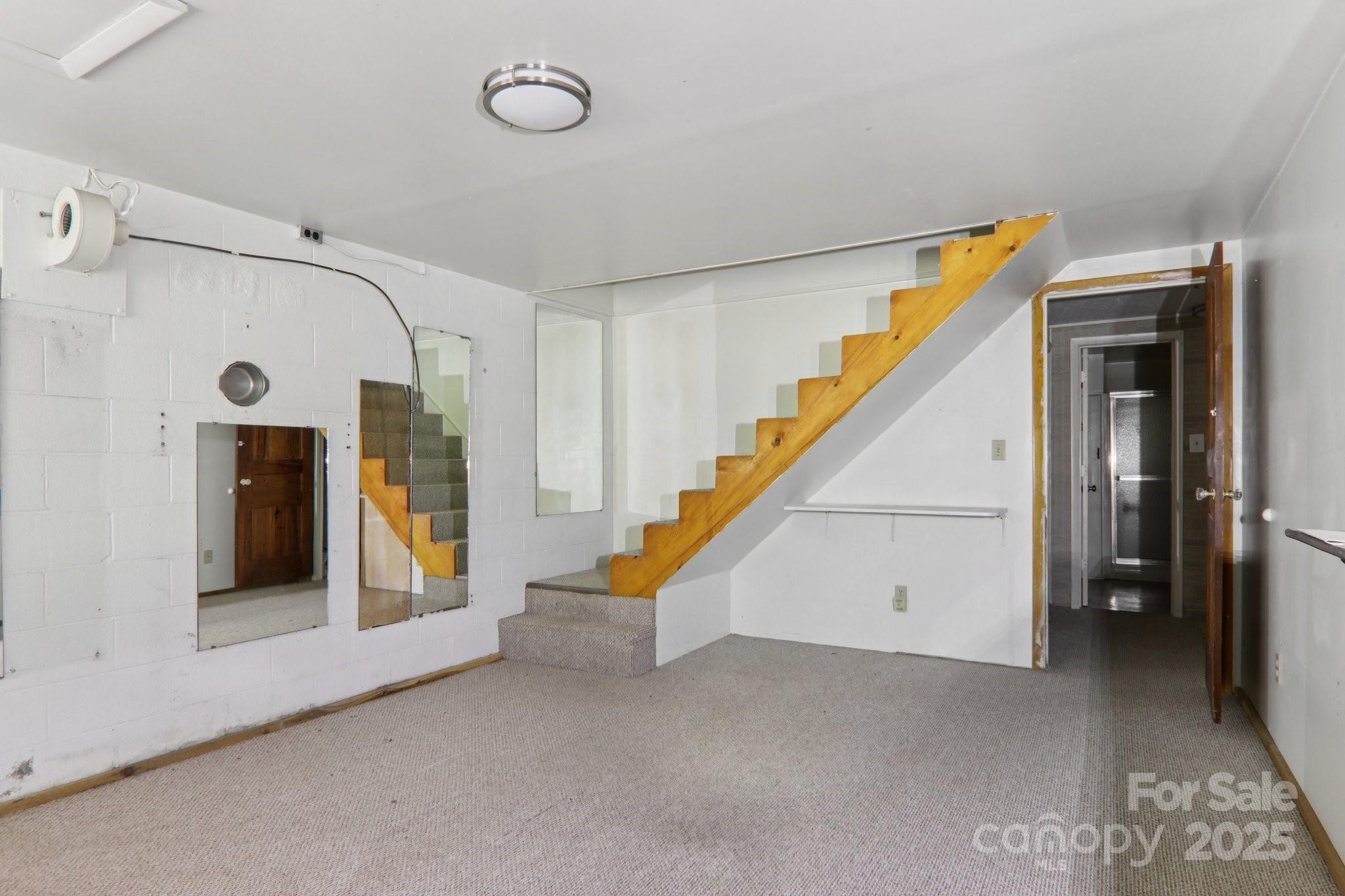 190 Turkey Creek Road Clyde, NC 28721 - Photo 31 of 48 a view of an entryway