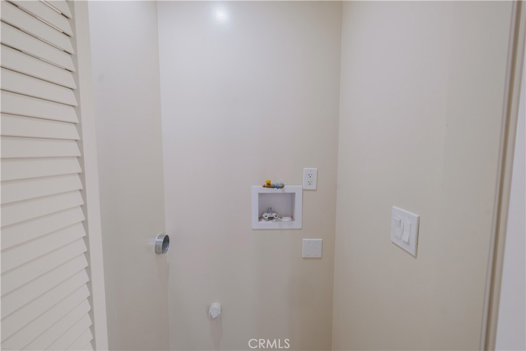 223 South Aprilia Avenue Compton, CA 90220 - Photo 43 of 46 a bathroom with a shower