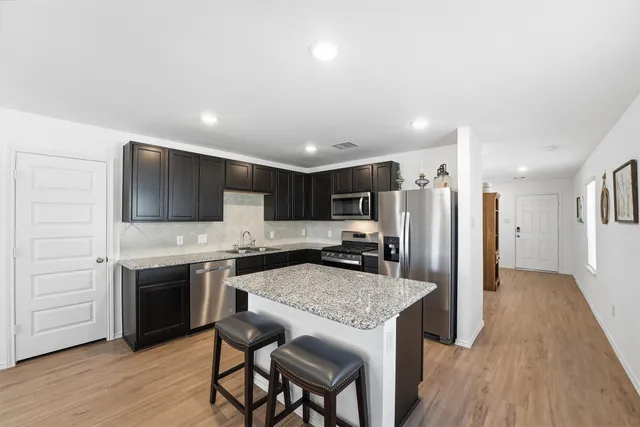 $235,000 | 4535 Pinehurst Trce Drive, Pinehurst, TX 77362