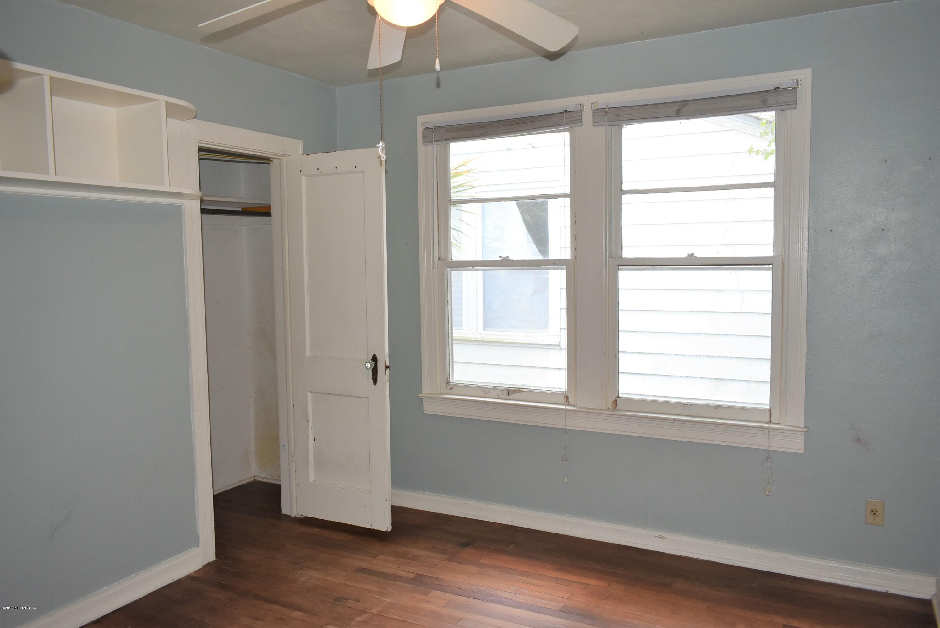 4609 Birkenhead Road Jacksonville, FL 32210 - Photo 17 of 39 Bedroom 3 Closet & Shelving