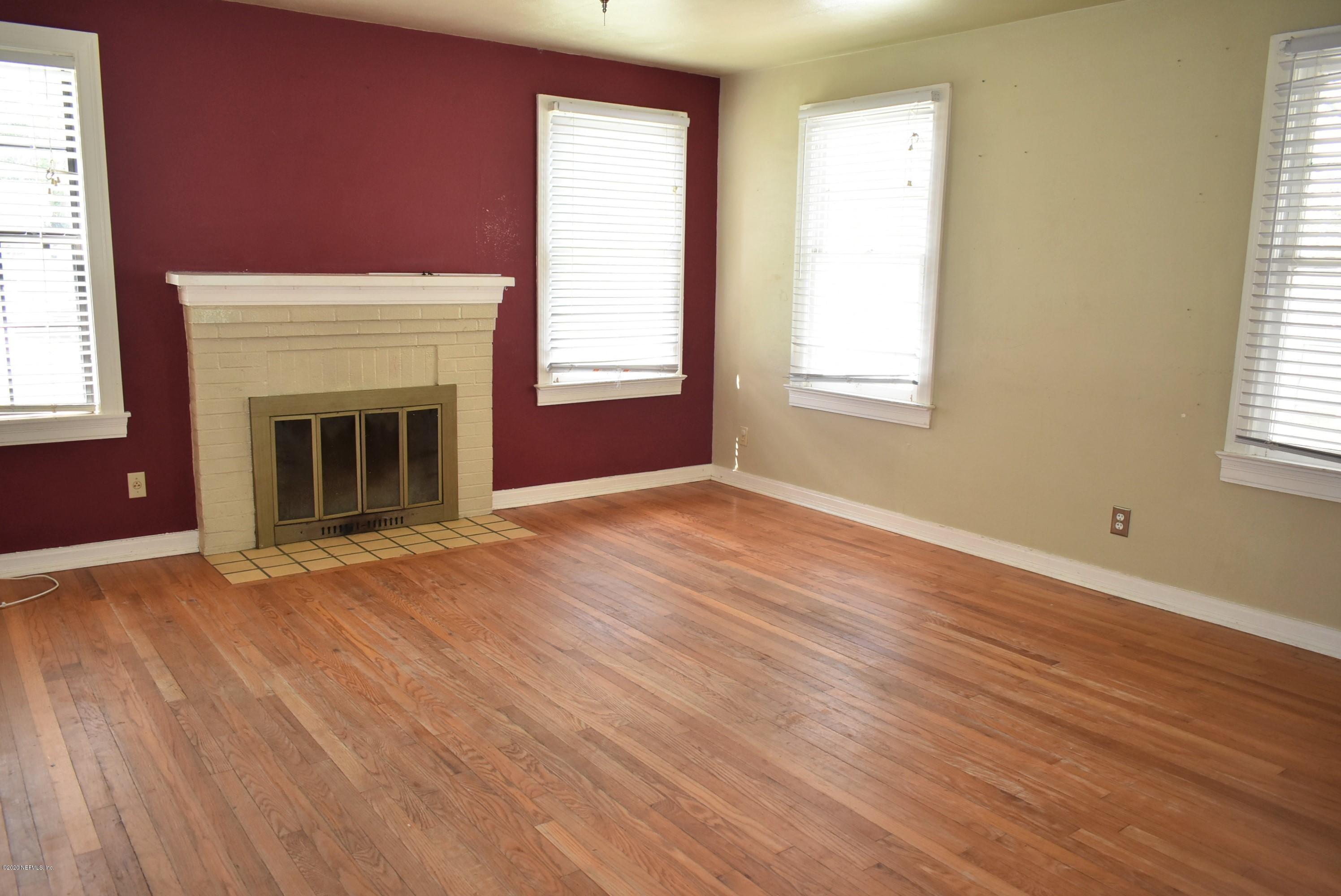 4609 Birkenhead Road Jacksonville, FL 32210 - Photo 8 of 39 Fireplace in Living Room