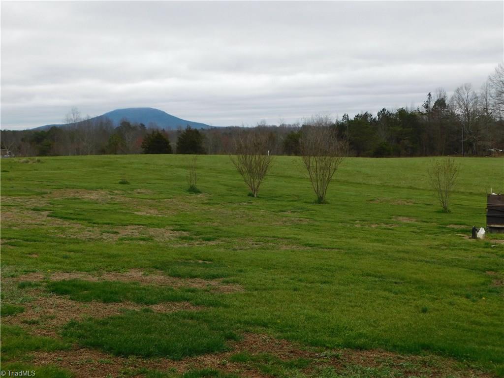 194 Chilton Road Ararat, NC 27007 - Photo 5 of 6 Gallery Image 5