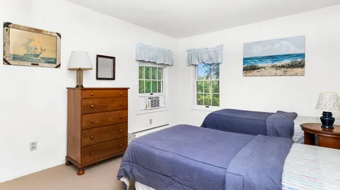Undisclosed Address, Bridgehampton, NY 11932