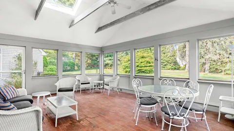 Undisclosed Address, Bridgehampton, NY 11932