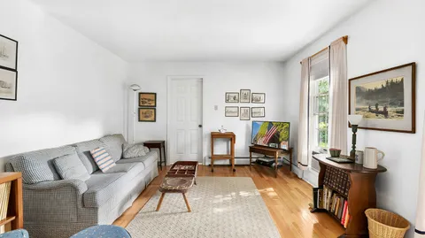 Undisclosed Address, Bridgehampton, NY 11932
