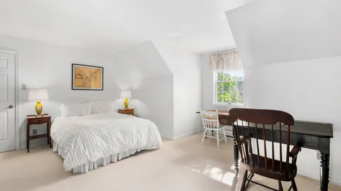 Undisclosed Address, Bridgehampton, NY 11932