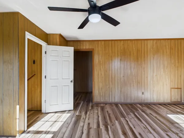 $215,000 | 203 Juniper Cliff Road, Brookneal, VA 24528