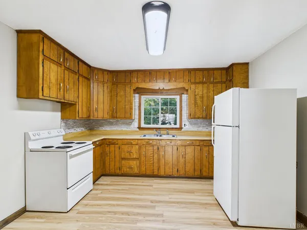 $215,000 | 203 Juniper Cliff Road, Brookneal, VA 24528