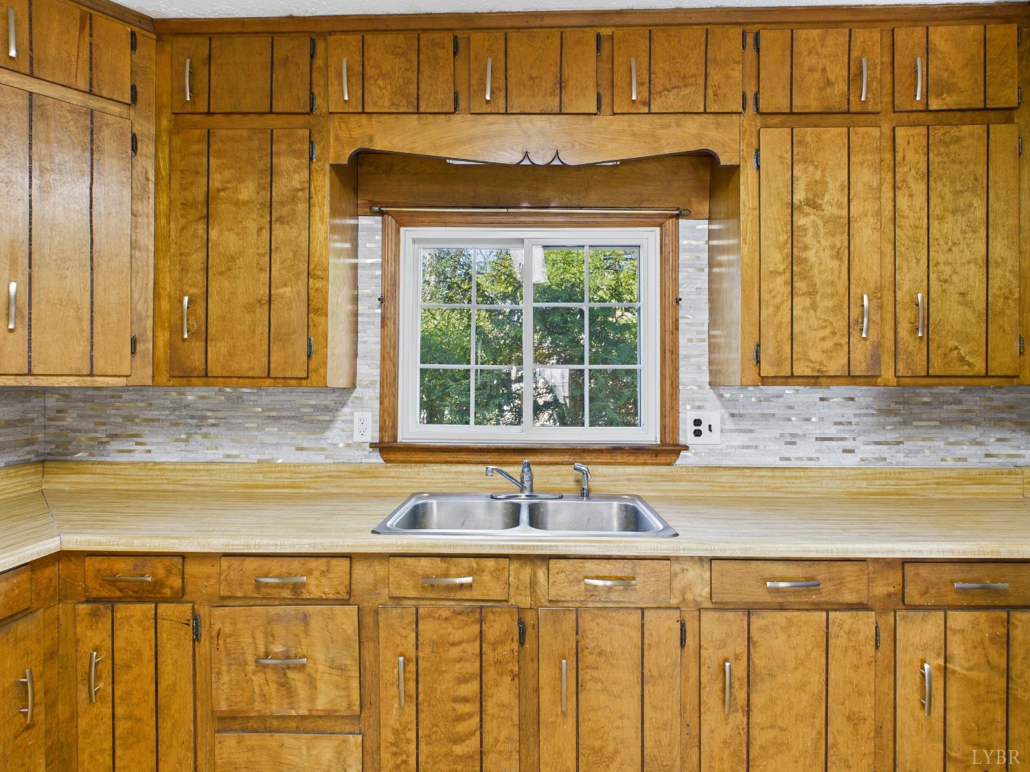 203 Juniper Cliff Road Brookneal, VA 24528 - Photo 18 of 44