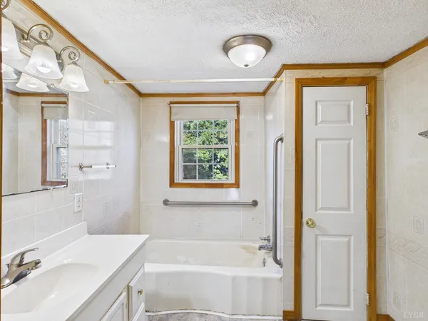 $215,000 | 203 Juniper Cliff Road, Brookneal, VA 24528