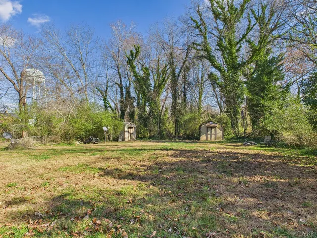 $215,000 | 203 Juniper Cliff Road, Brookneal, VA 24528