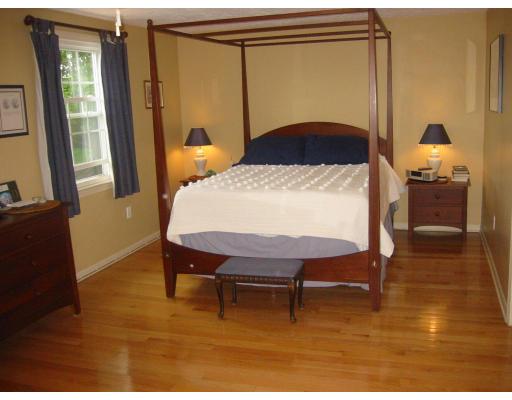 19 Rustic Road Stoneham, MA 02180 - Photo 5 of 12 Gallery Image 5