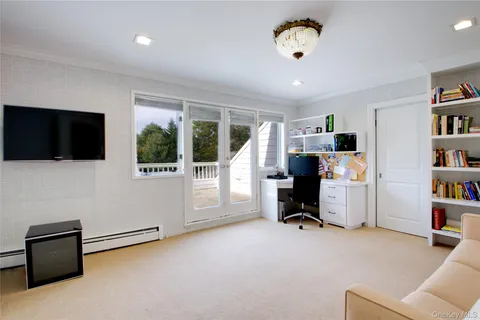 $3,799,000 | 4 Meadowbrook Lane, Old Westbury, NY 11568