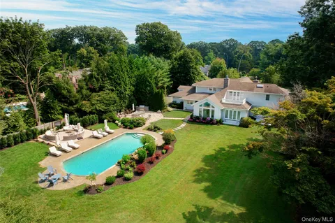 $3,799,000 | 4 Meadowbrook Lane, Old Westbury, NY 11568