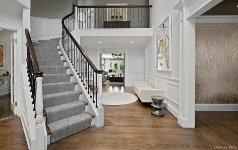 $3,799,000 | 4 Meadowbrook Lane, Old Westbury, NY 11568