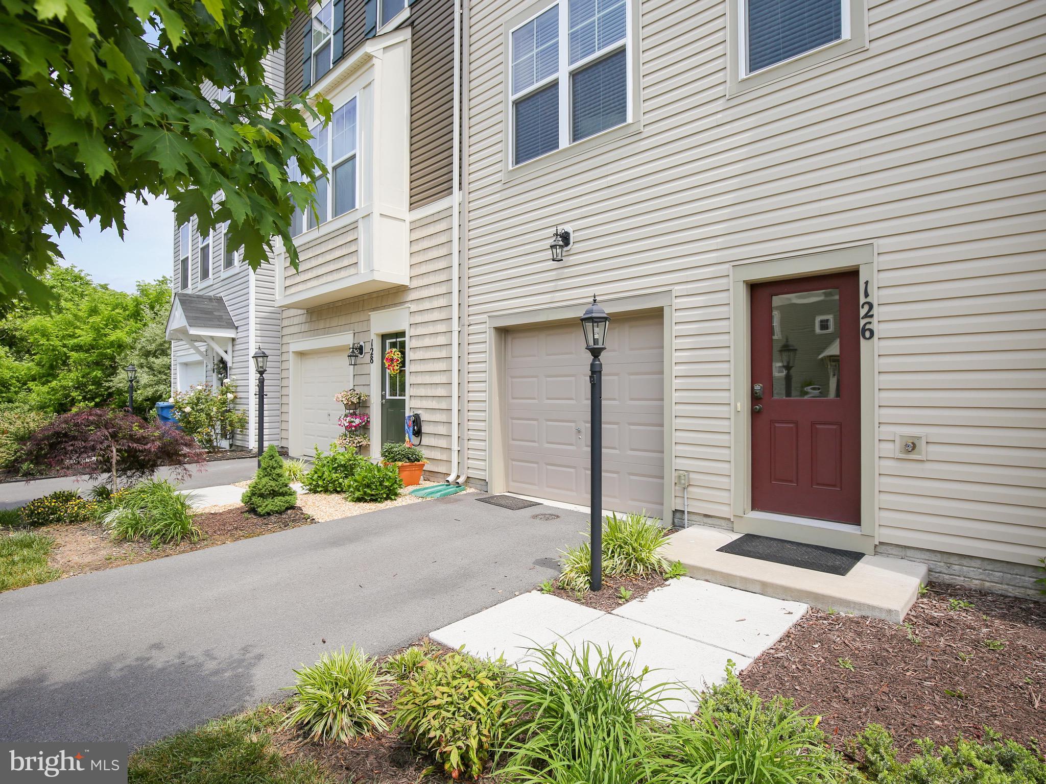 126 Splendor Garden Way Stephenson, VA 22656 - Photo 2 of 33