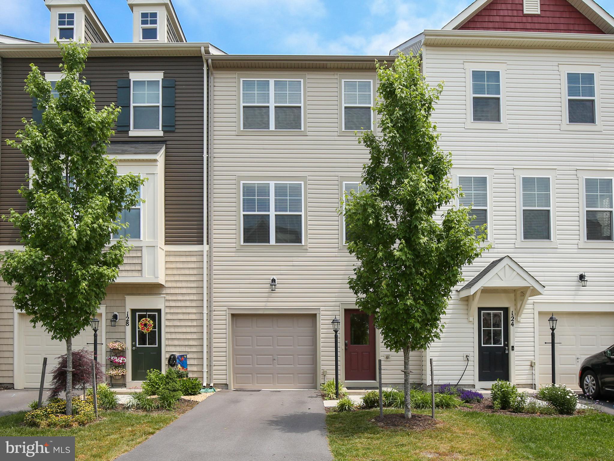 126 Splendor Garden Way Stephenson, VA 22656 - Photo 3 of 33