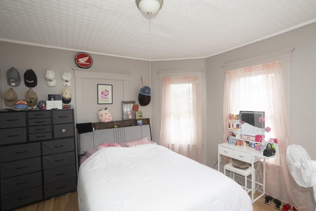 10 Monroe Street Springfield, MA 01109 - Photo 28 of 36