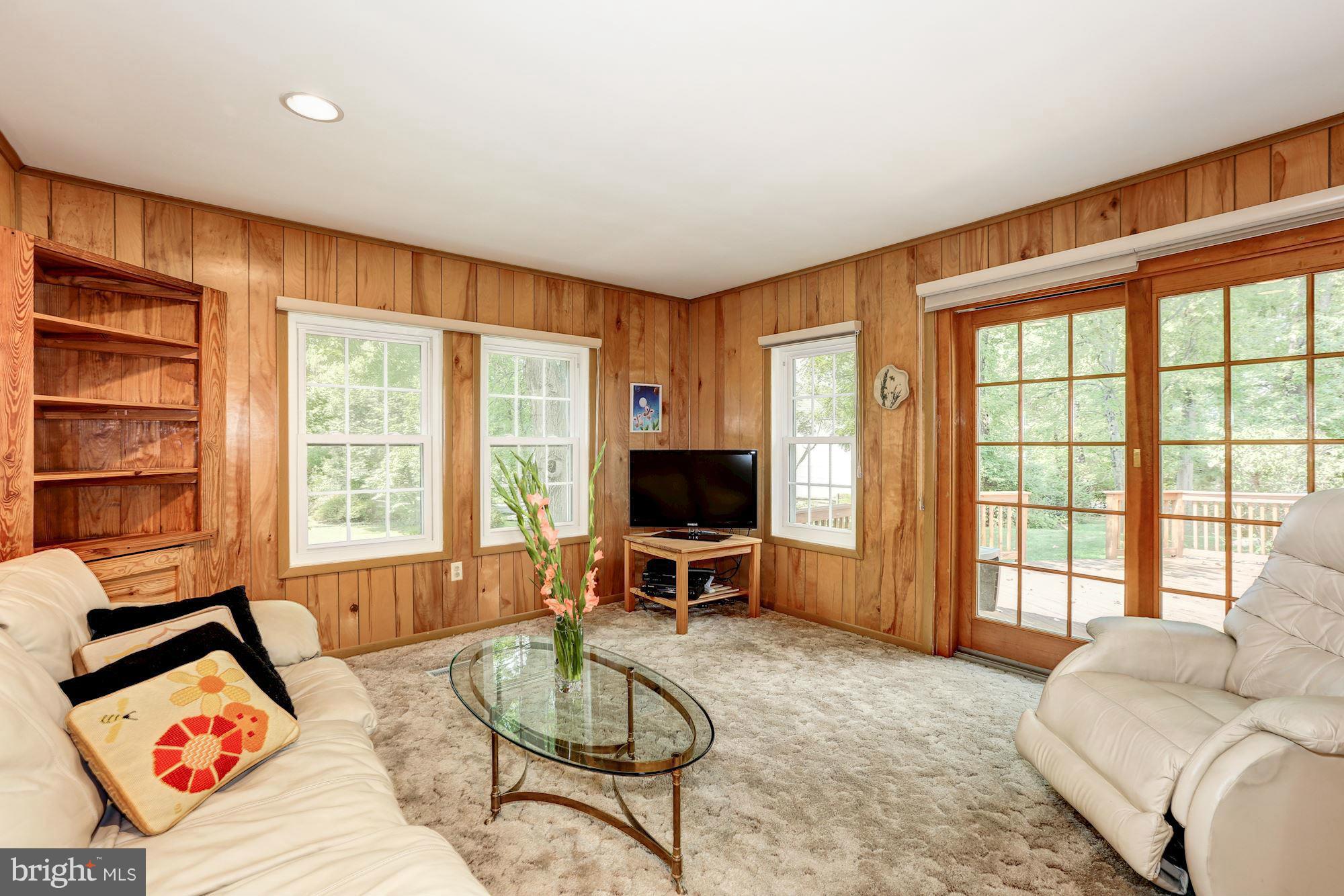 11916 Canfield Road Potomac, MD 20854 - Photo 13 of 24 Family Room