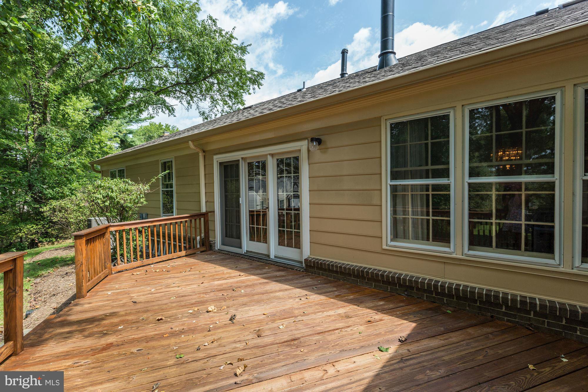 11916 Canfield Road Potomac, MD 20854 - Photo 21 of 24 Deck