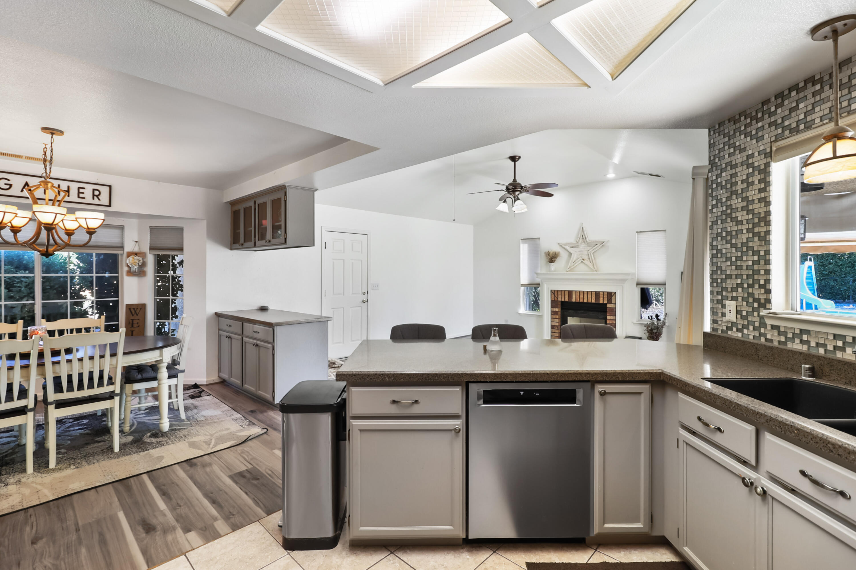 6720 Stallion Ridge Road Anderson, CA 96007 - Photo 14 of 41 IMG_1543