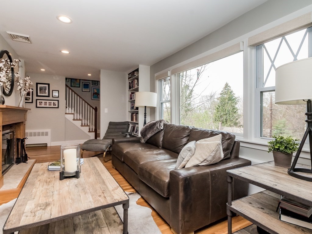 17 Fair Oaks Drive Lexington, MA 02421 - Photo 2 of 24