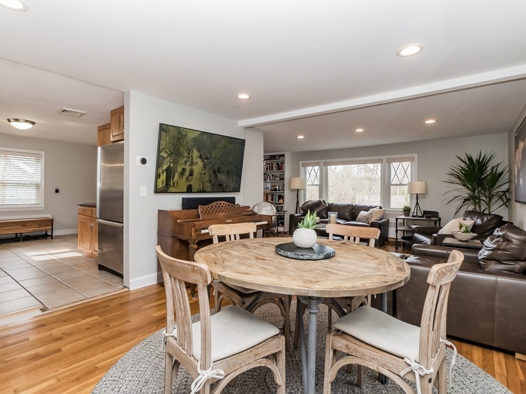 17 Fair Oaks Drive Lexington, MA 02421 - Photo 3 of 24