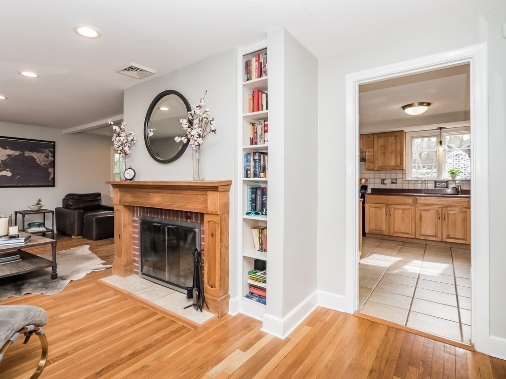 17 Fair Oaks Drive Lexington, MA 02421 - Photo 4 of 24