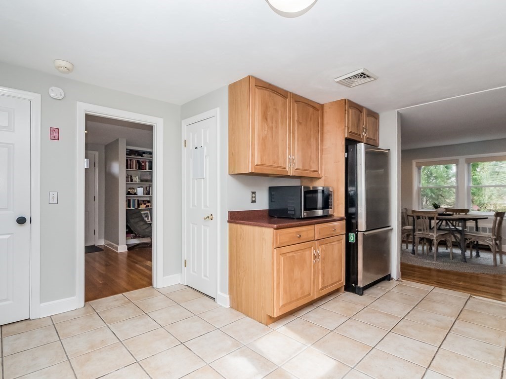 17 Fair Oaks Drive Lexington, MA 02421 - Photo 6 of 24