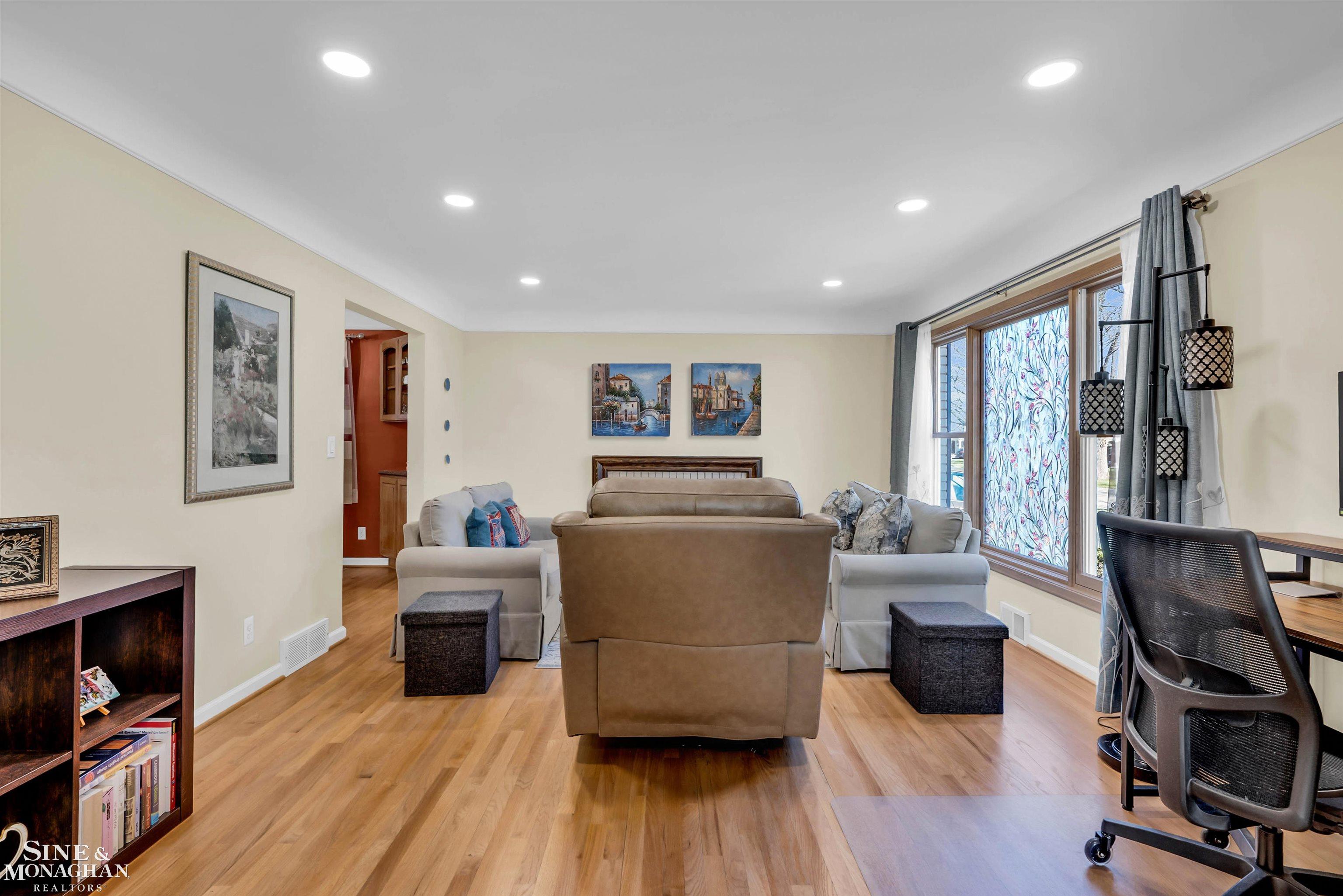 347 Ridgemont Road Grosse Pointe Farms, MI 48236 - Photo 6 of 77