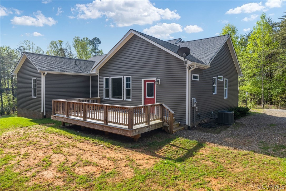 3925 Old Ridge Road Farmville, VA 23901 - Photo 41 of 50 a view of a house with a yard