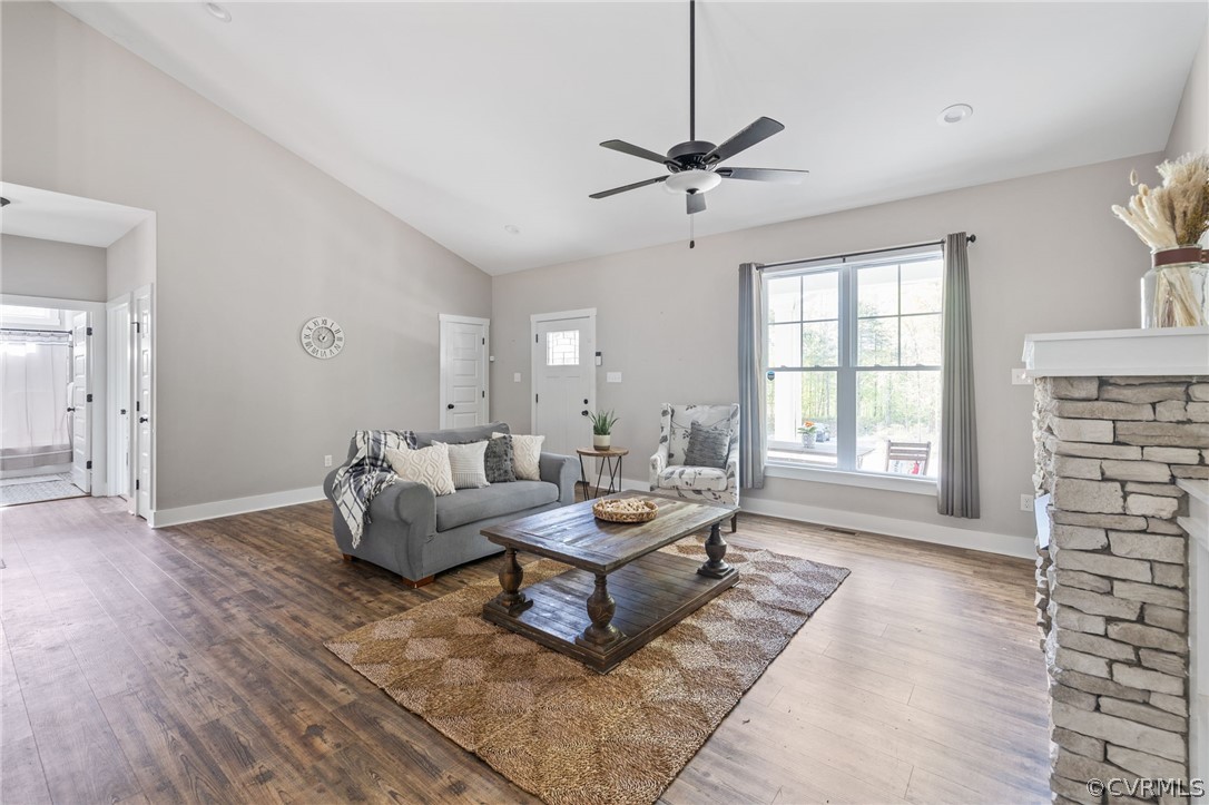 3925 Old Ridge Road Farmville, VA 23901 - Photo 9 of 50 a living room with furniture and wooden floor
