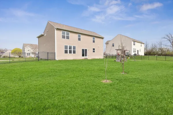$460,000 | 1452 Ruby Drive, Yorkville, IL 60560