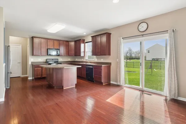 $460,000 | 1452 Ruby Drive, Yorkville, IL 60560