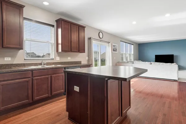 $460,000 | 1452 Ruby Drive, Yorkville, IL 60560