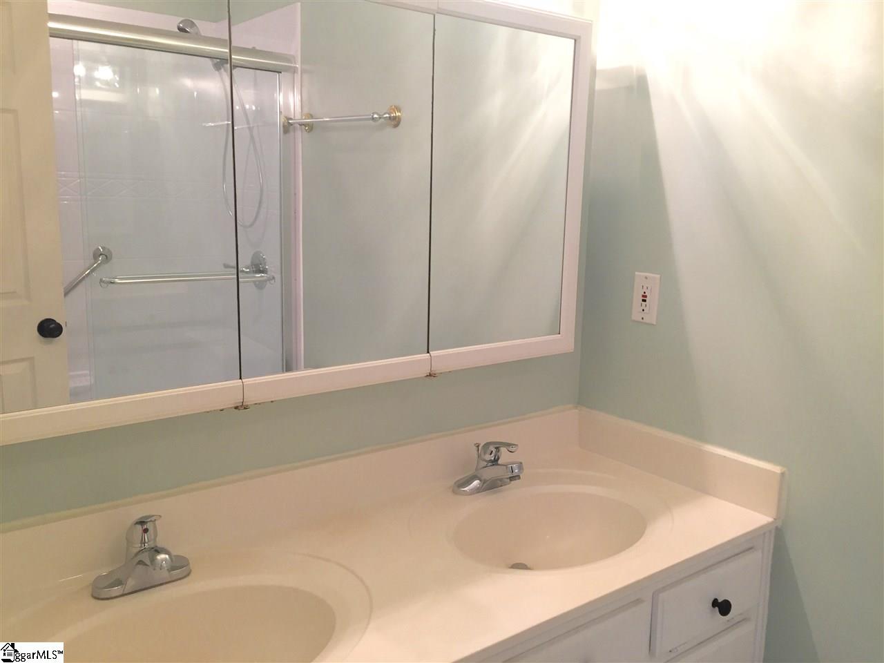8 Fitzpatrick Court Fountain Inn, SC 29644 - Photo 13 of 19 Gallery Image 13