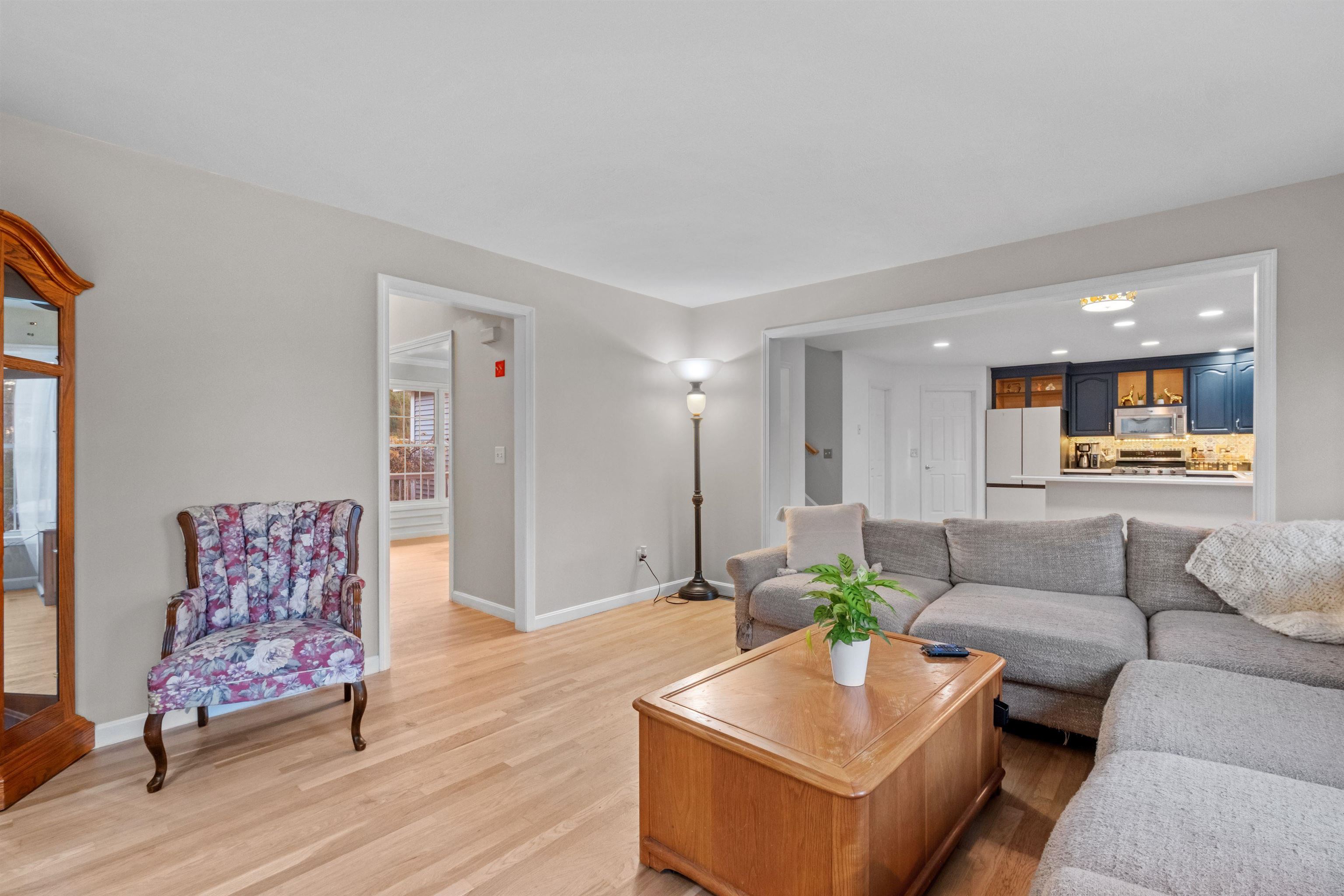 102 Colby Road Weare, NH 03281 - Photo 4 of 40